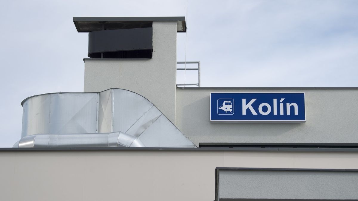 Na nádraží v Kolíně vlak srazil a usmrtil člověka